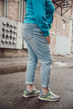 Load image into Gallery viewer, Murrieta KanCan Mom Jeans