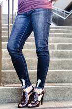 Load image into Gallery viewer, Cardston KanCan Skinny Jeans